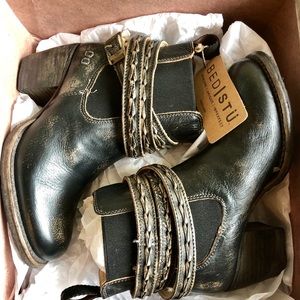 NEW Bed | Stü Lorn Black Rustic Boots Size 6